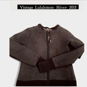 *RARE* Vintage Lululemon Varsity Women's Grey Jacket- HIVER 2013- SIZE 8